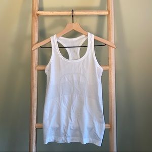 Lululemon Swiftly Tank in White, Size 4